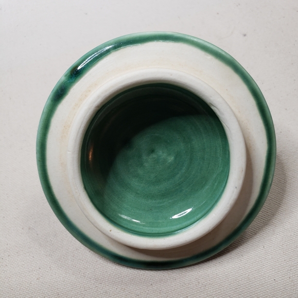 EUC- Handmade teapot in sage-colored glaze - Picture 6 of 9